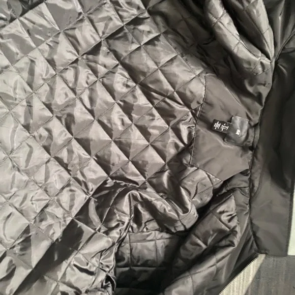 Suit - Picture 2 of 5